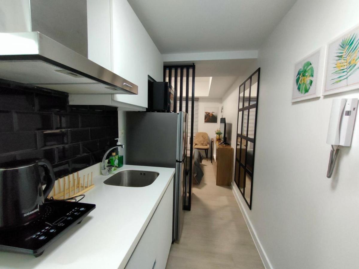 Aparthotel The Aces Crib At Azure North Pampanga Extérieur photo