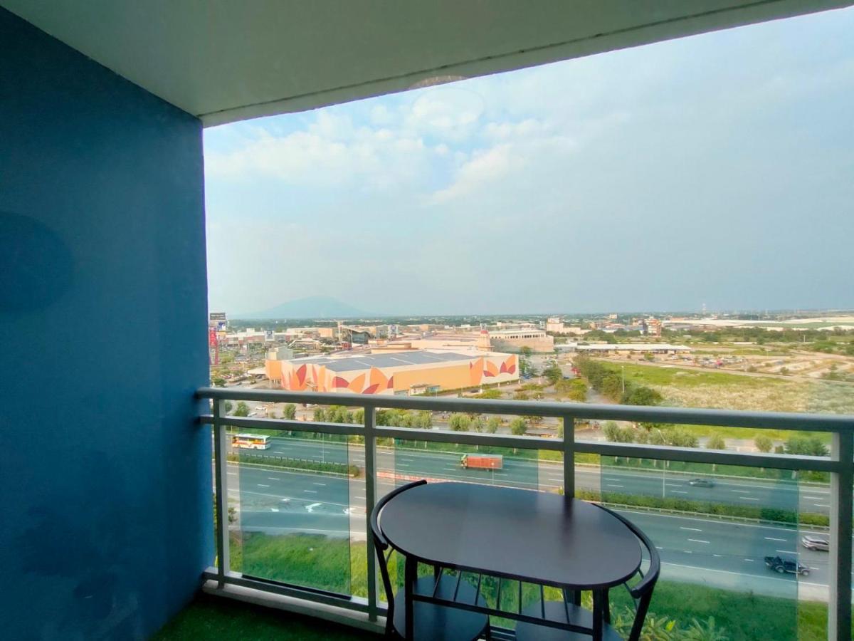 Aparthotel The Aces Crib At Azure North Pampanga Extérieur photo