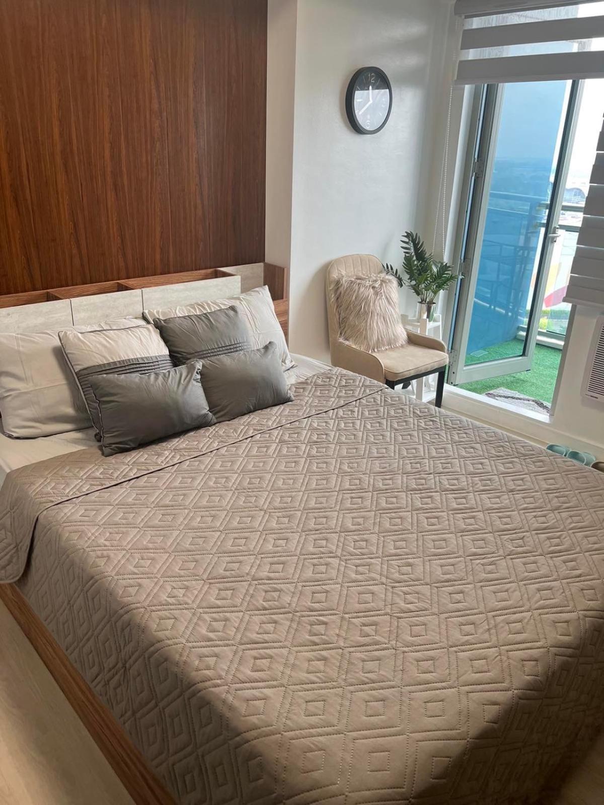 Aparthotel The Aces Crib At Azure North Pampanga Extérieur photo